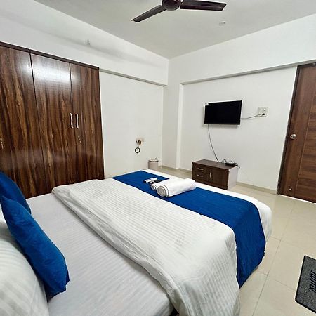 Zenith Homes - Boomerang Suites Мумбаи Экстерьер фото