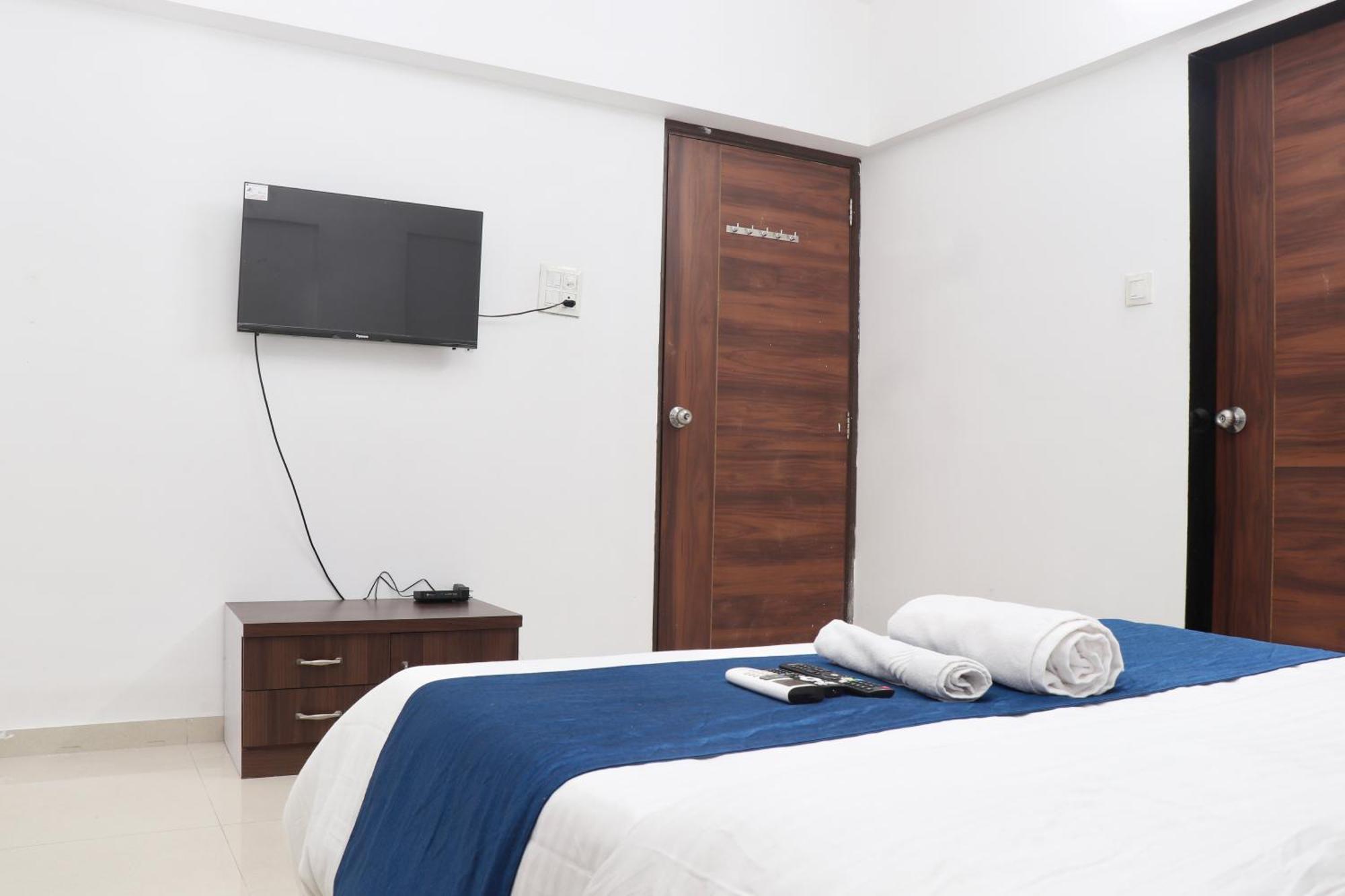 Zenith Homes - Boomerang Suites Мумбаи Экстерьер фото