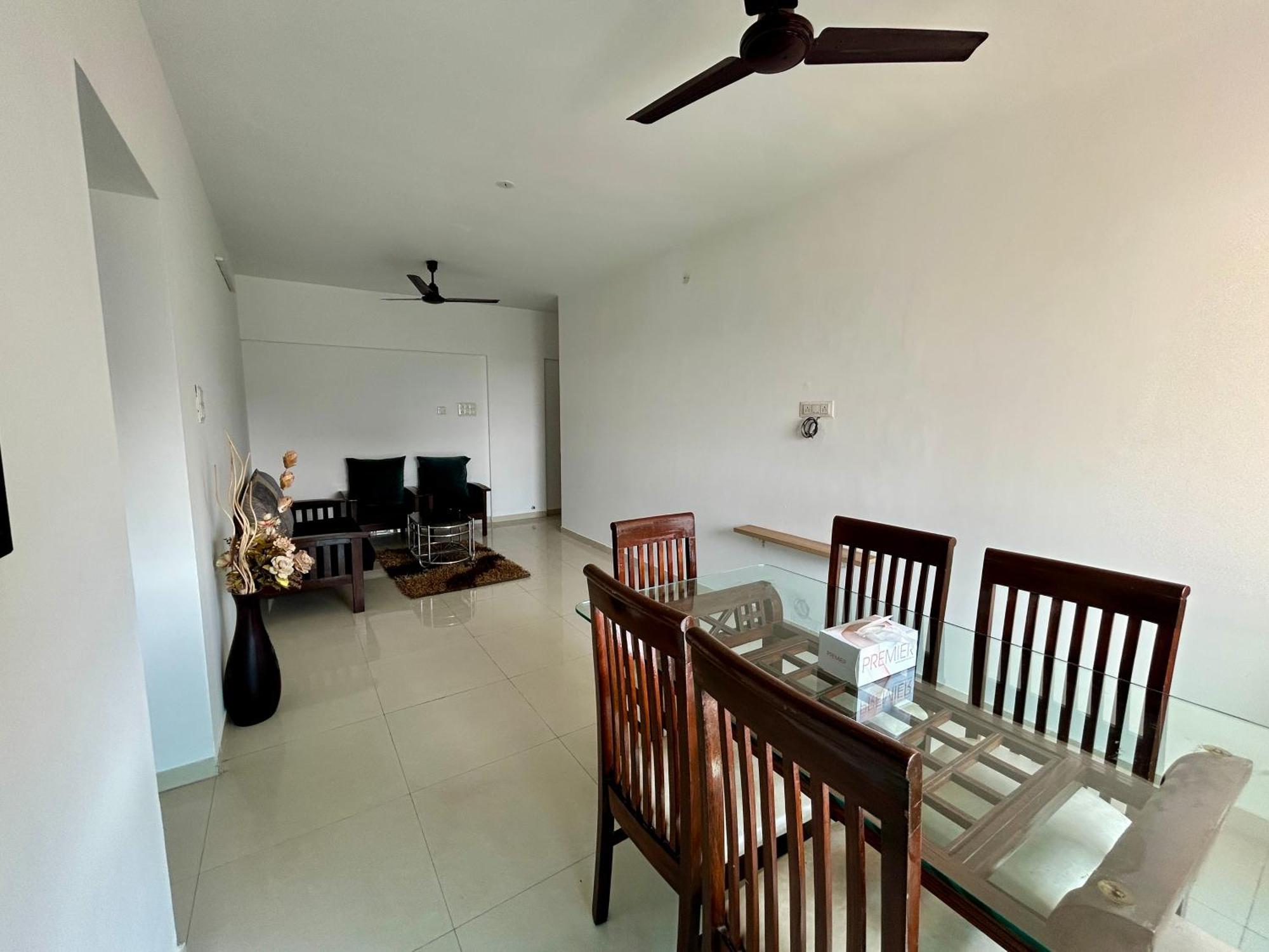 Zenith Homes - Boomerang Suites Мумбаи Экстерьер фото