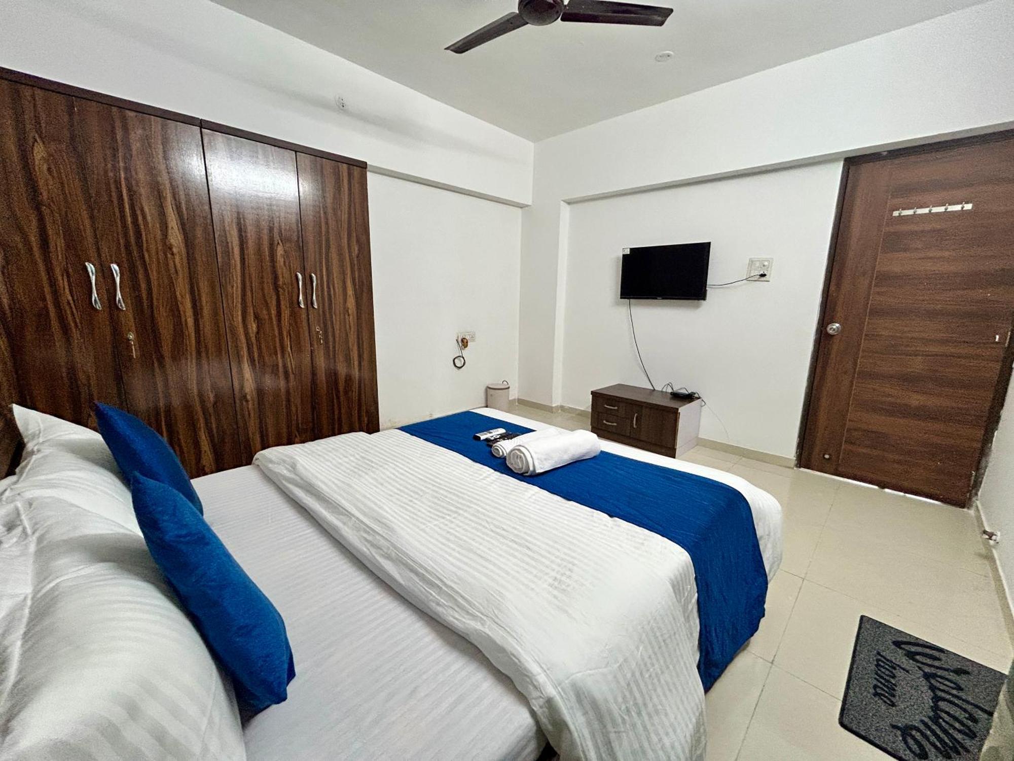 Zenith Homes - Boomerang Suites Мумбаи Экстерьер фото